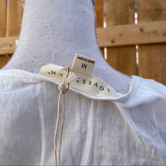 NWT Love Stitch woman's white top black design M - Picture 5 of 10